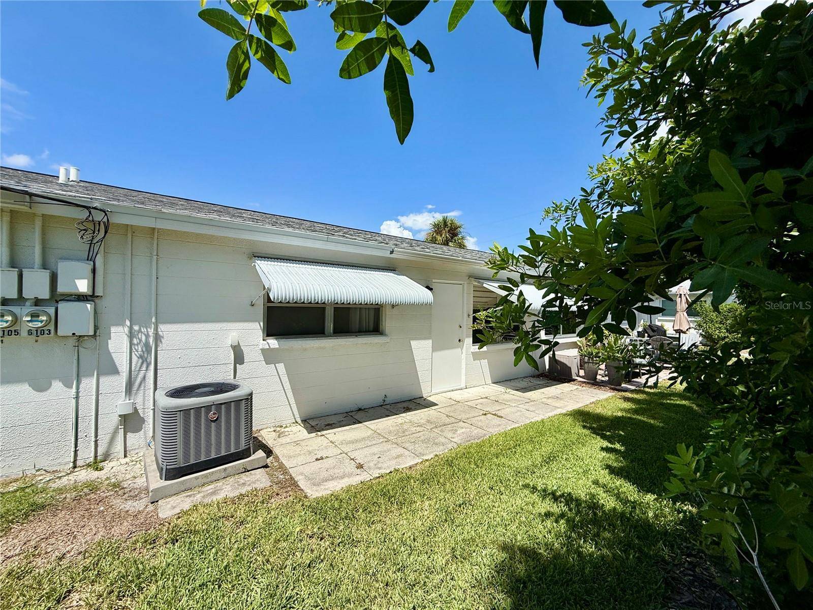 6105 CORAL WAY, Bradenton, FL 34207