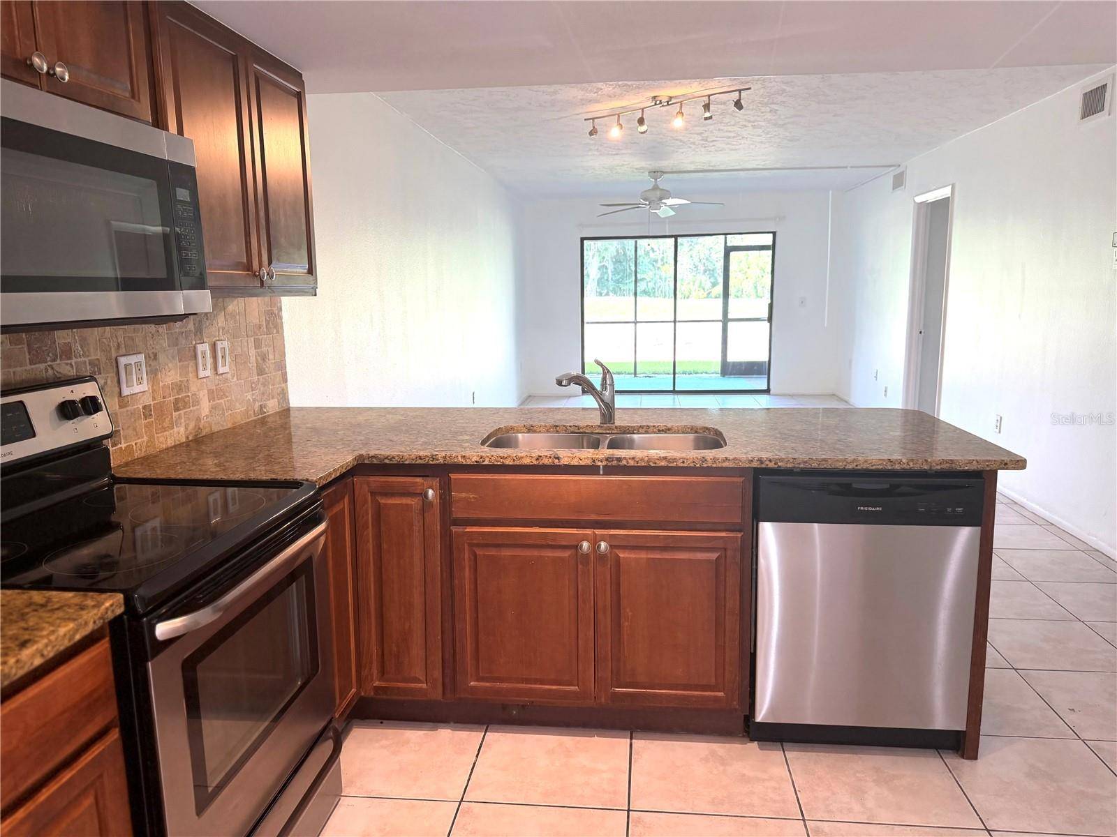 7750 EAGLE CREEK DR #7750, Sarasota, FL 34243