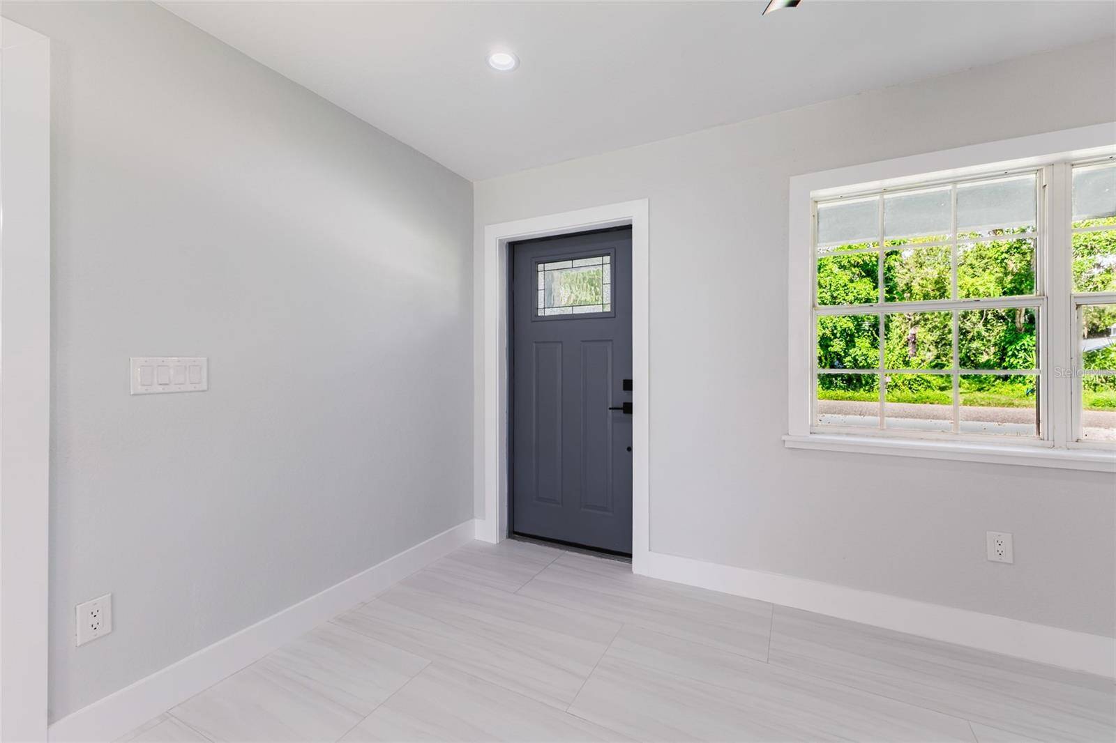 639 HAND AVE, Sarasota, FL 34232