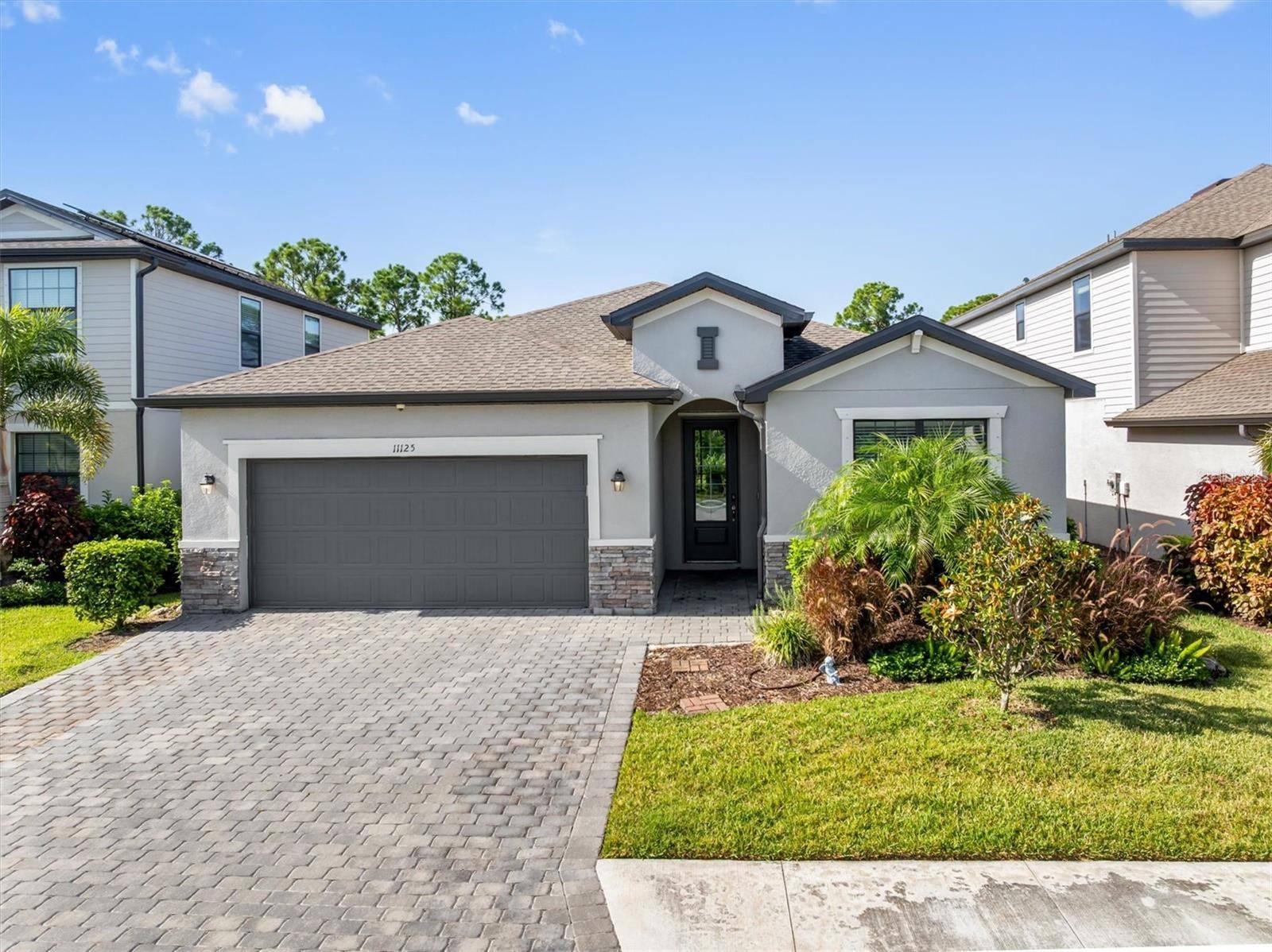11125 BALFOUR ST, Venice, FL 34293