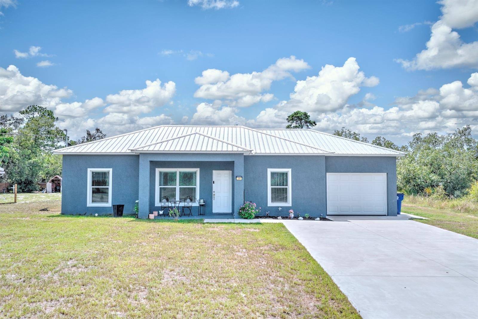 230 E CANAL WAY NE, Lake Placid, FL 33852