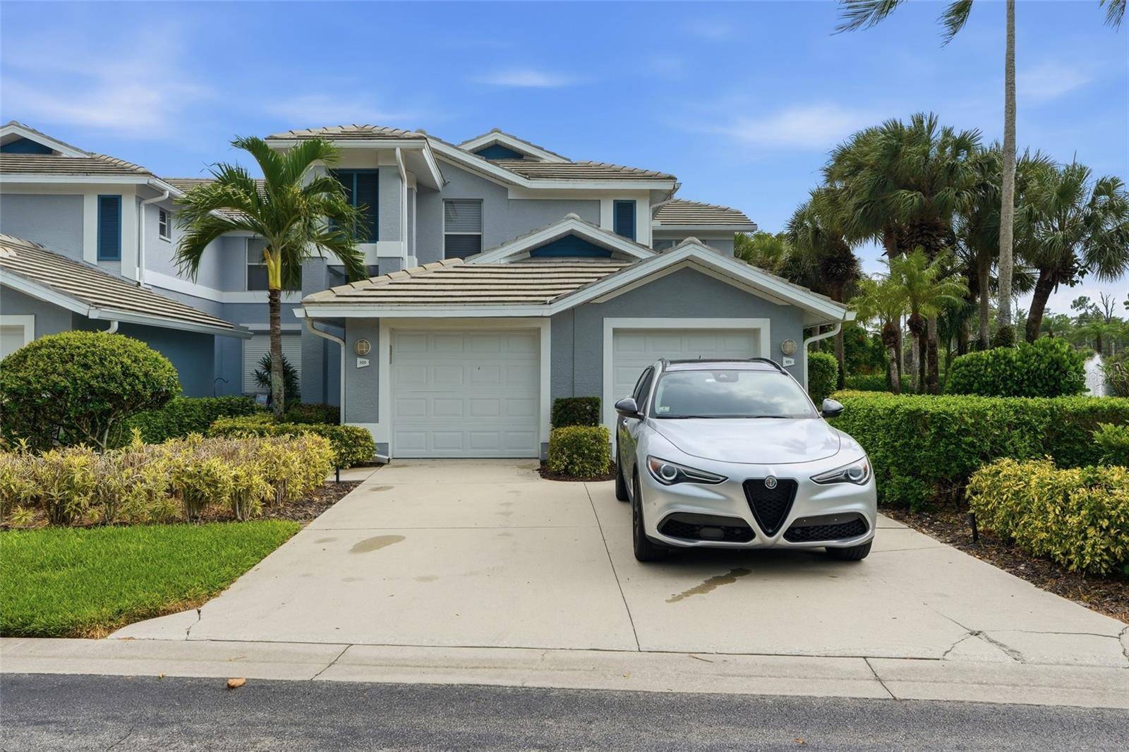 710 TARPON COVE DR #203, Naples, FL 34110