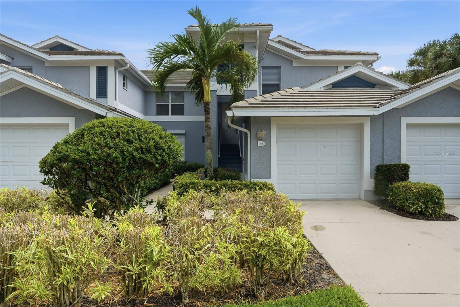 710 TARPON COVE DR #203, Naples, FL 34110