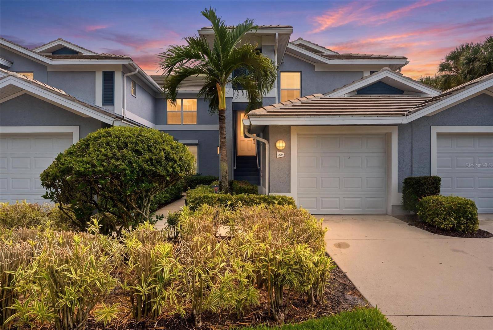 710 TARPON COVE DR #203, Naples, FL 34110