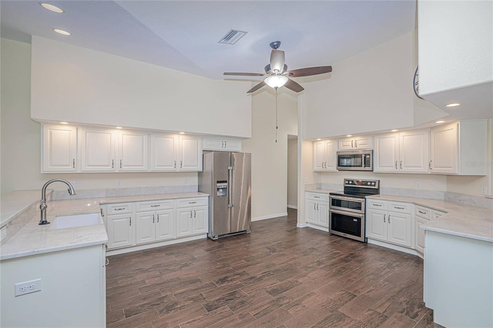 206 S WATERWAY DR NW, Port Charlotte, FL 33952
