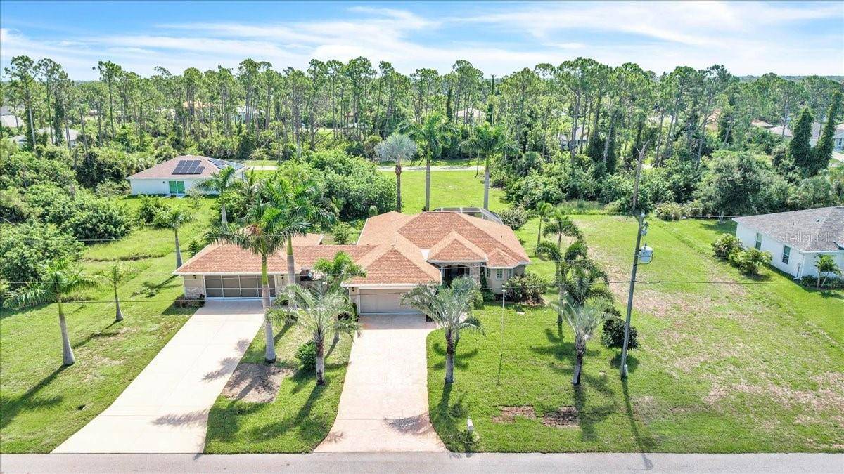 142 AUSTRALIAN DR, Rotonda West, FL 33947