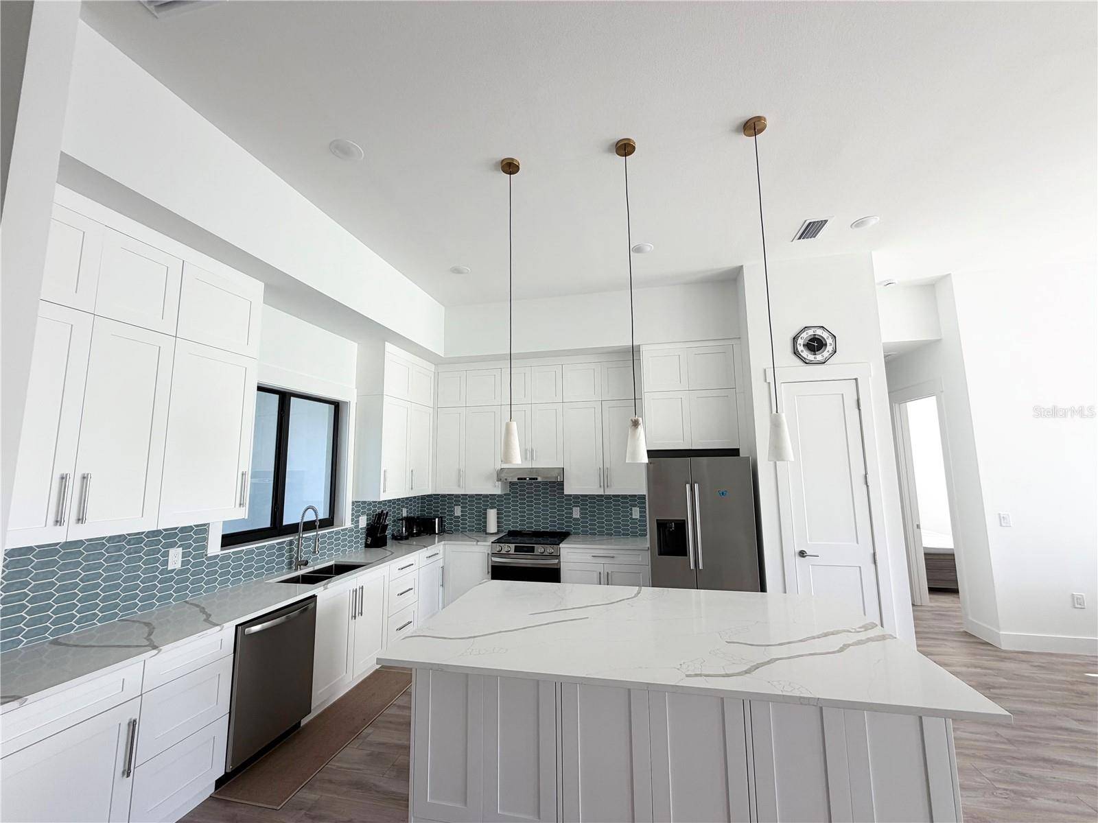 10 MATE DR, Placida, FL 33946
