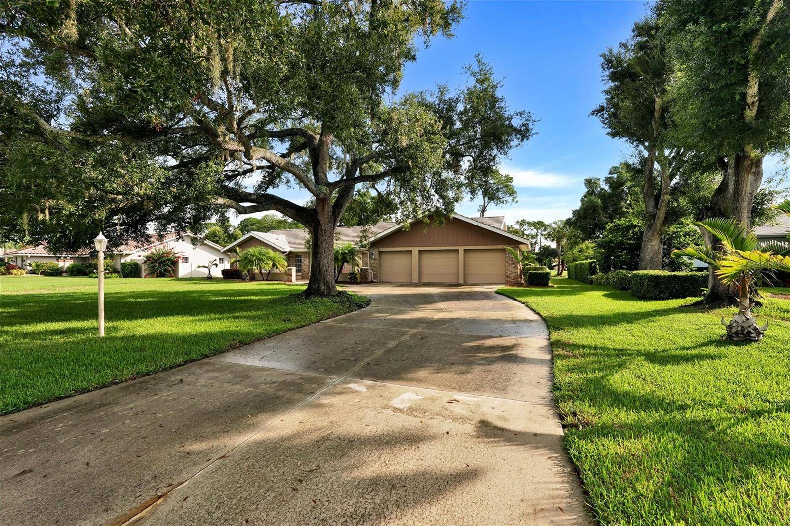 7913 BROADMOOR PINES BLVD, Sarasota, FL 34243