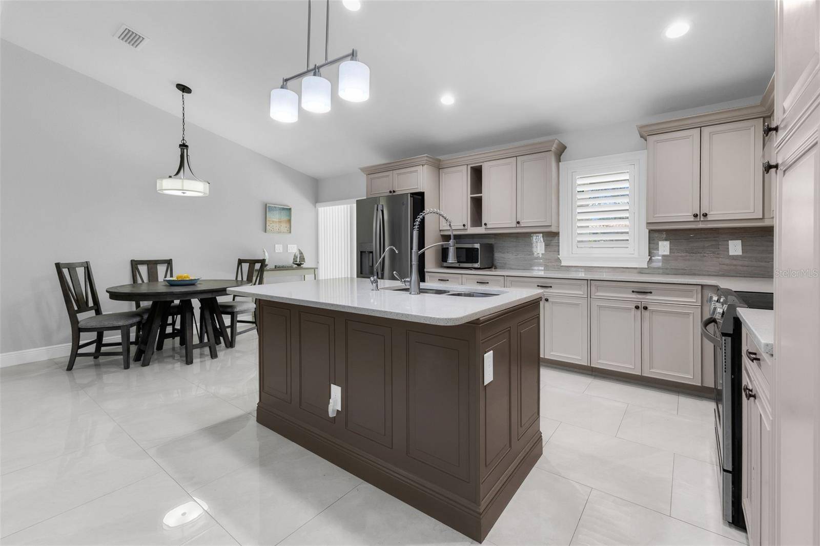 1056 CAZENOVIA ST, Port Charlotte, FL 33952