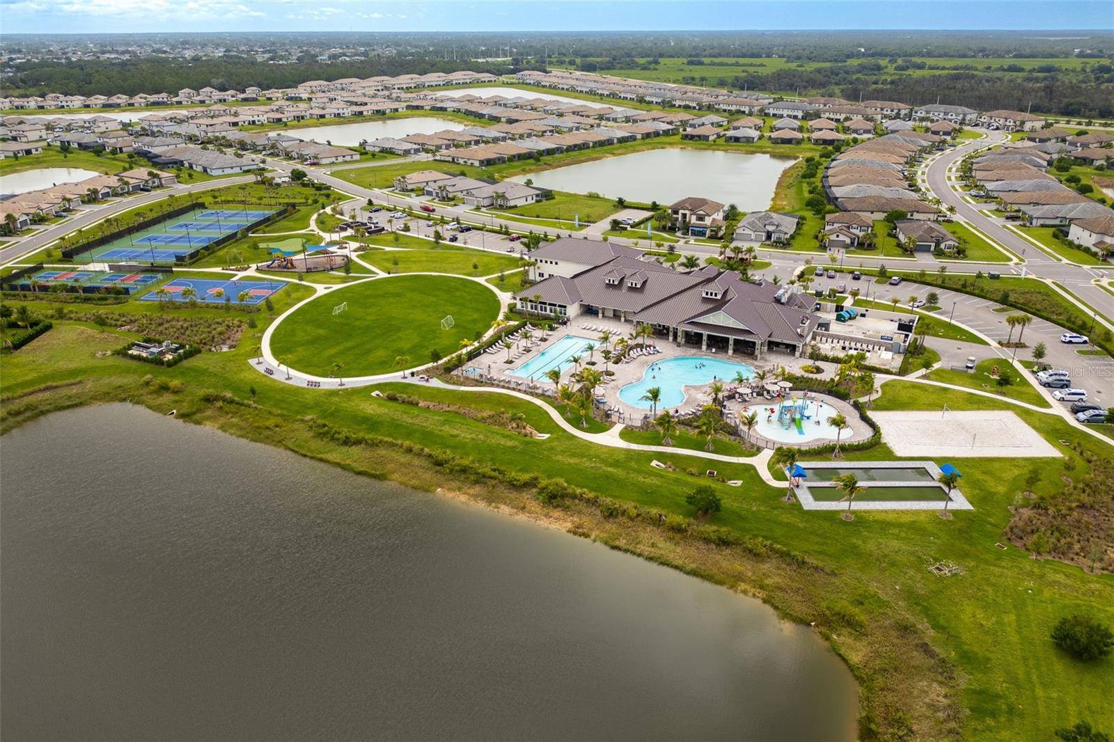 13845 PINE LODGE LN, Fort Myers, FL 33913