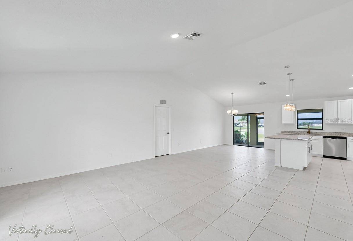 217 NE 20TH TER, Cape Coral, FL 33909