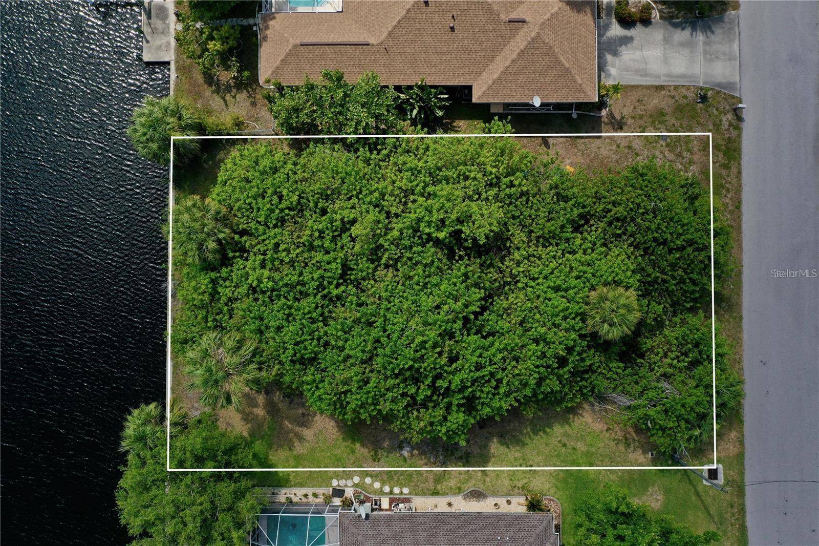 17133 CANARY LN, Port Charlotte, FL 33948