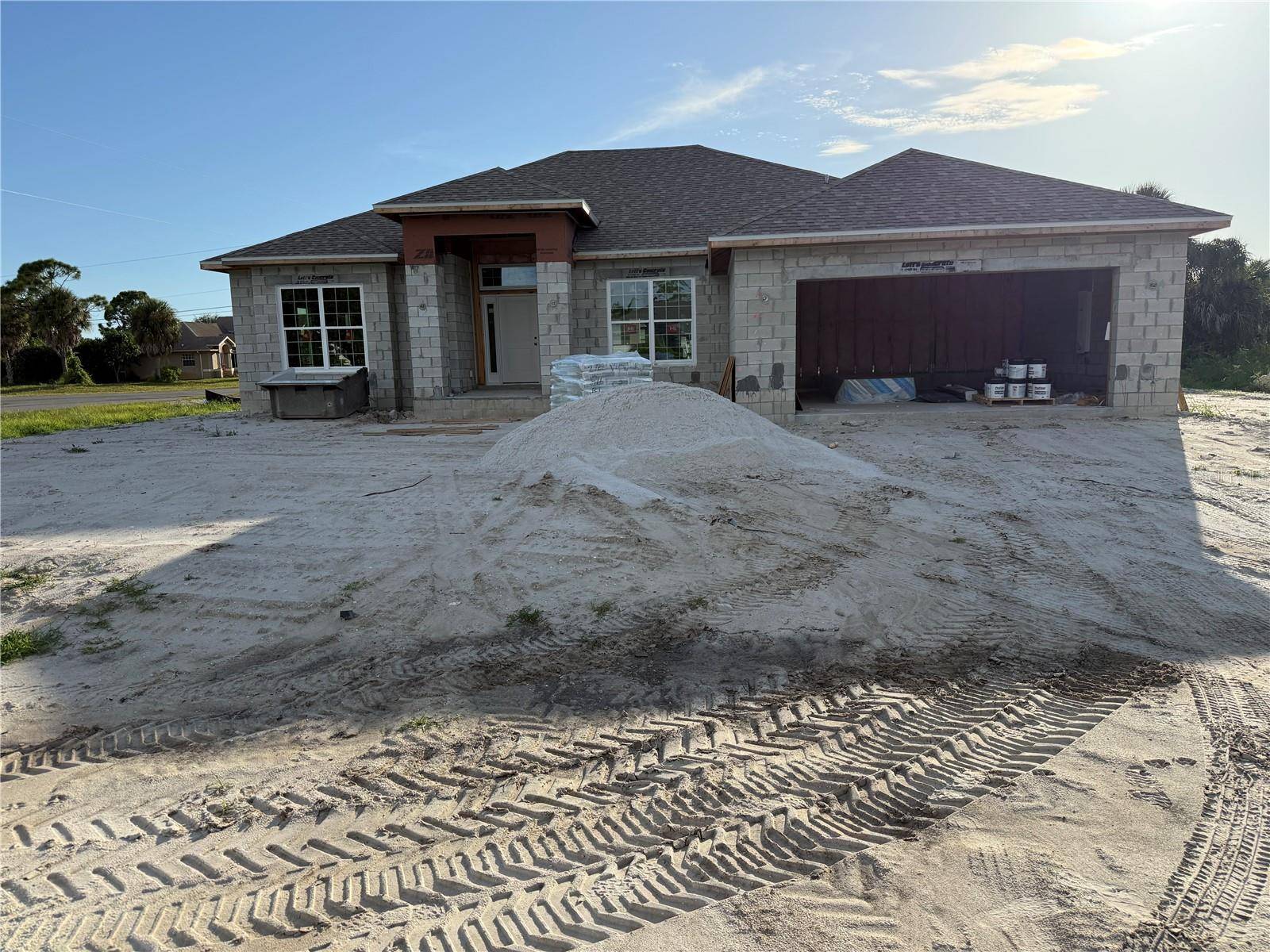 2 TEE VIEW RD, Rotonda West, FL 33947