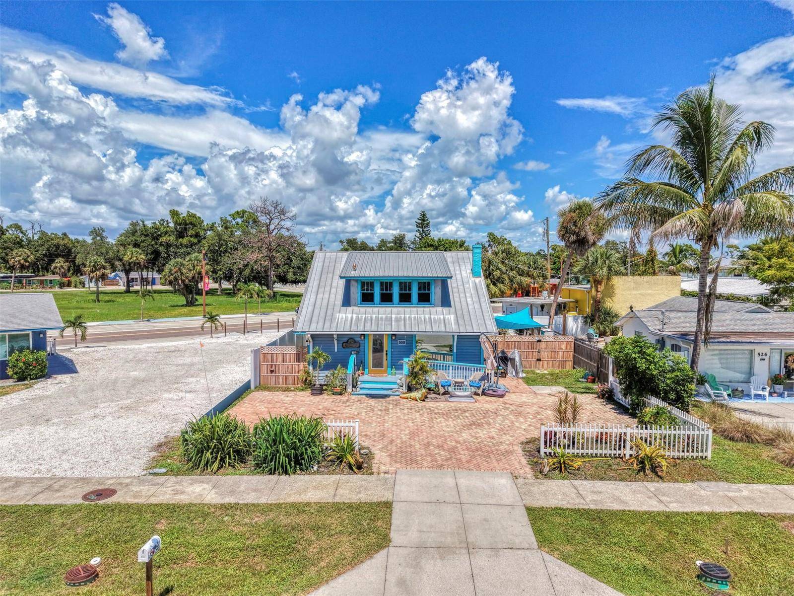 530 W GREEN ST, Englewood, FL 34223