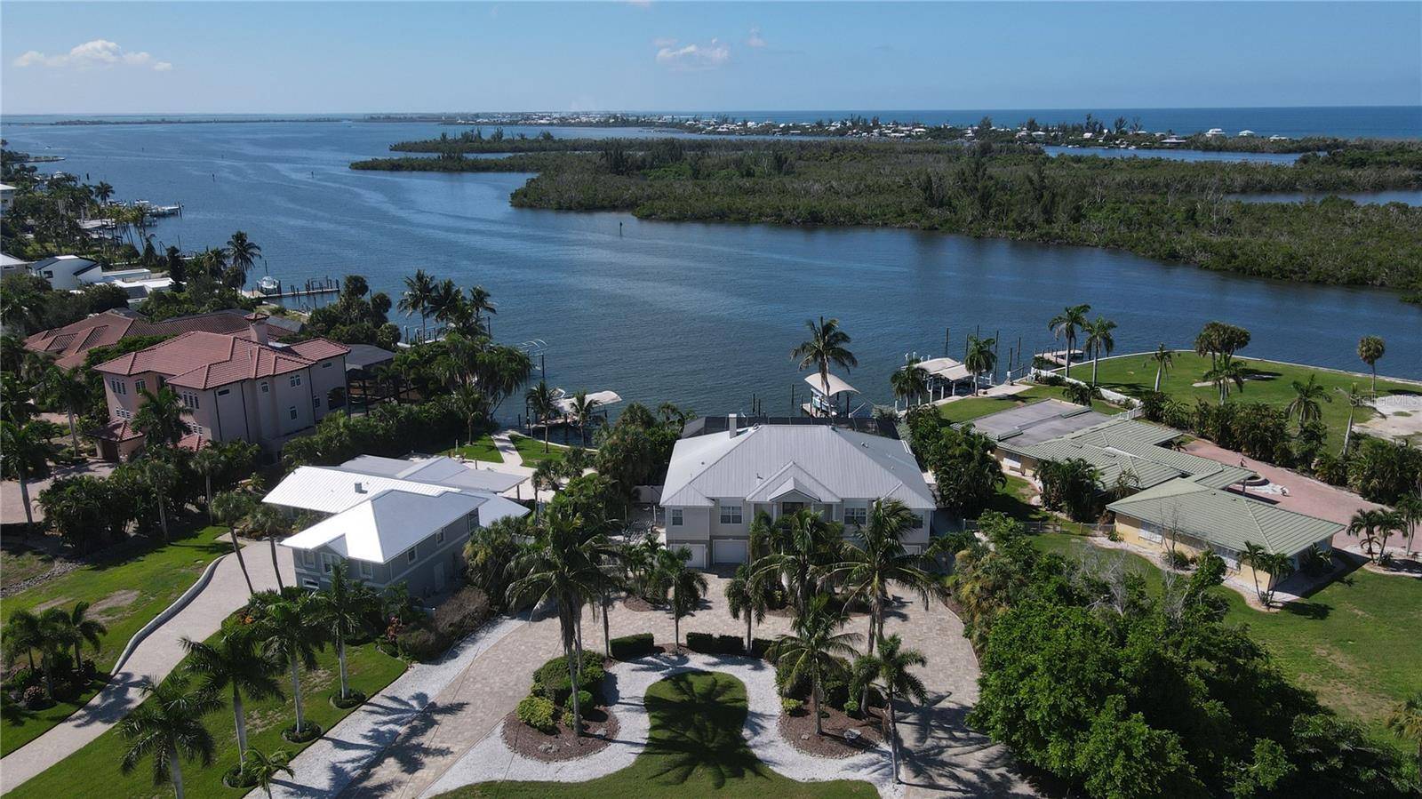 100 BUCCANEER BND, Placida, FL 33946