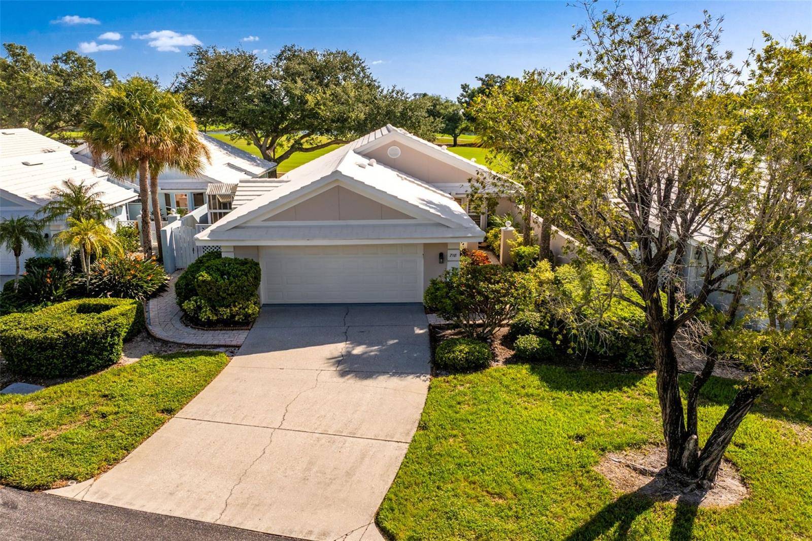718 BRIGHTSIDE CRESCENT DR #10, Venice, FL 34293