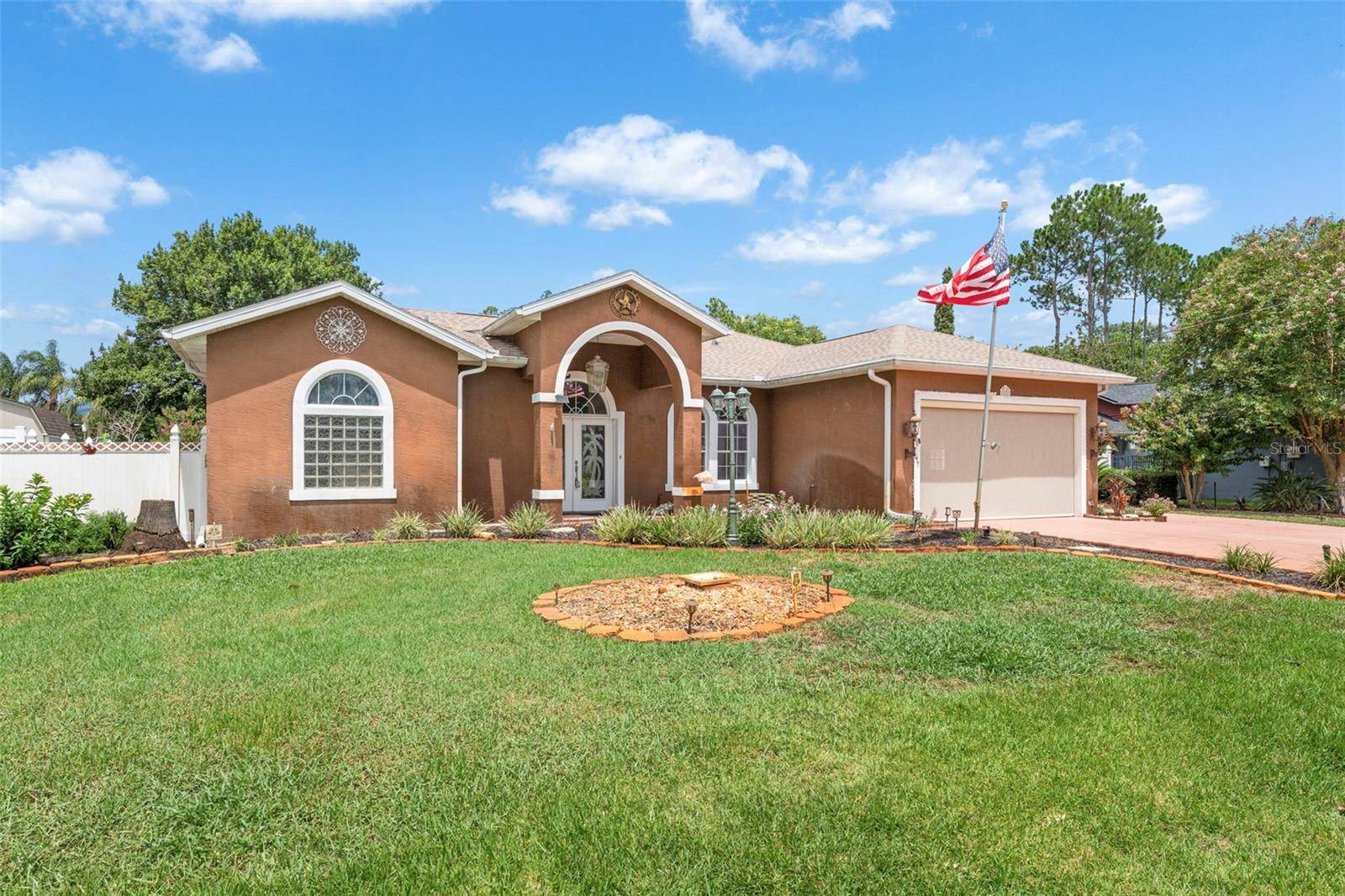 52 BUTTONWORTH DR, Palm Coast, FL 32137