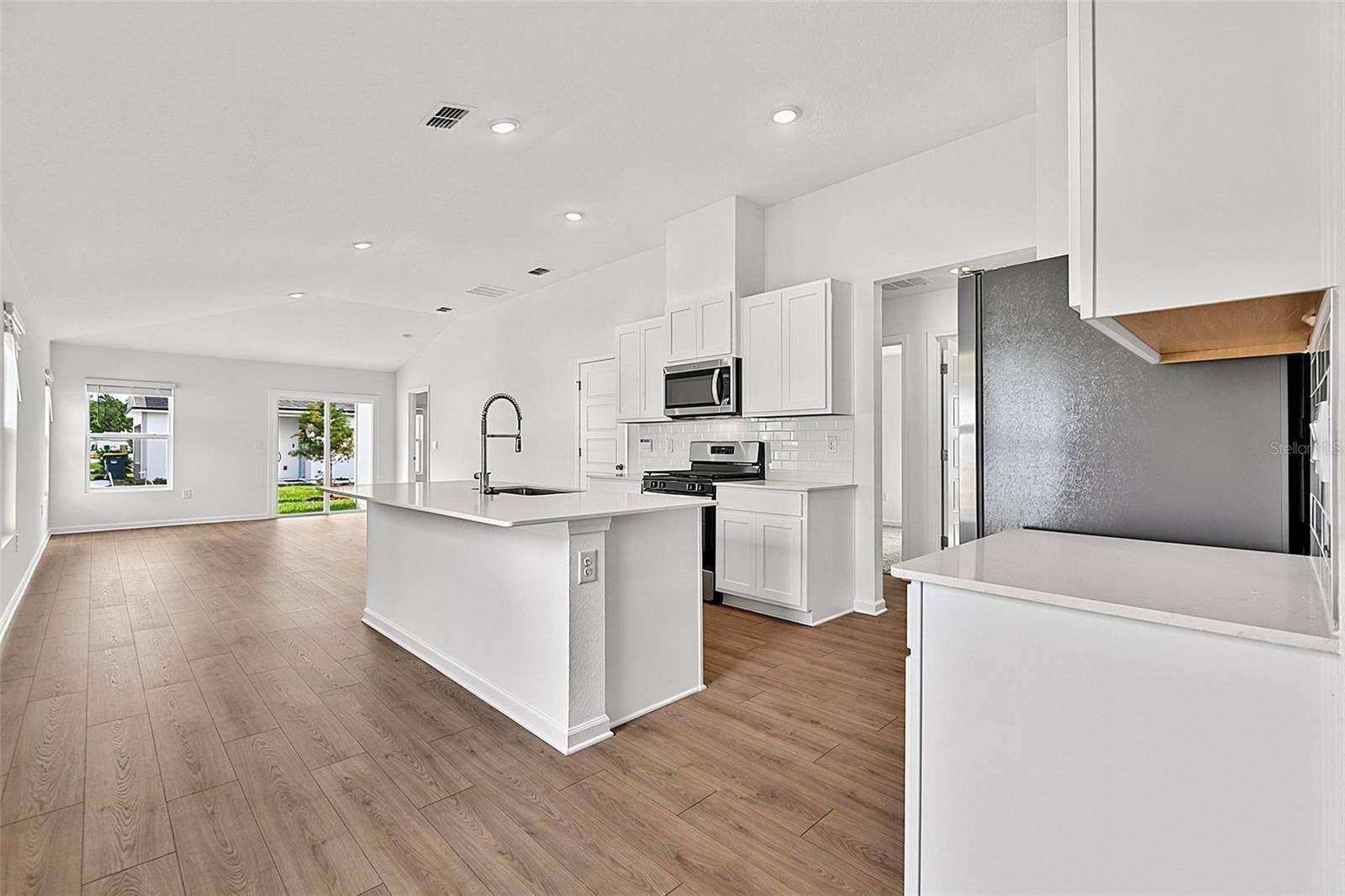 863 GRAND RESERVE DR, Bunnell, FL 32110