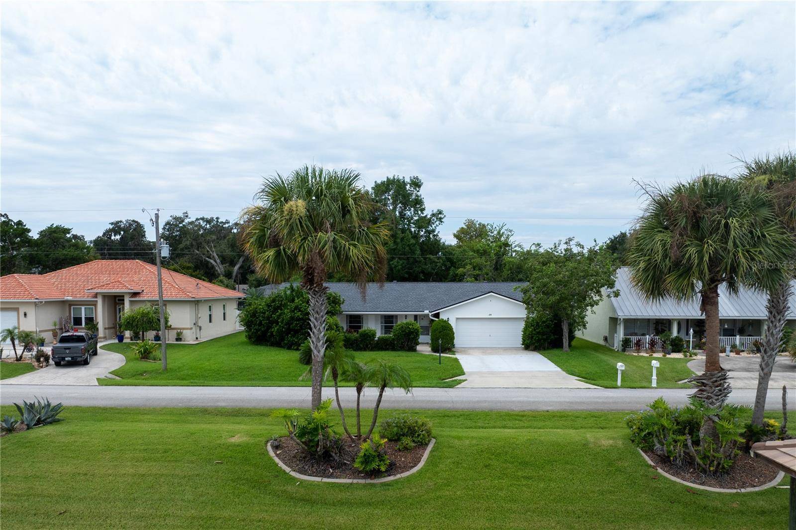 28 FLEMING CT, Palm Coast, FL 32137
