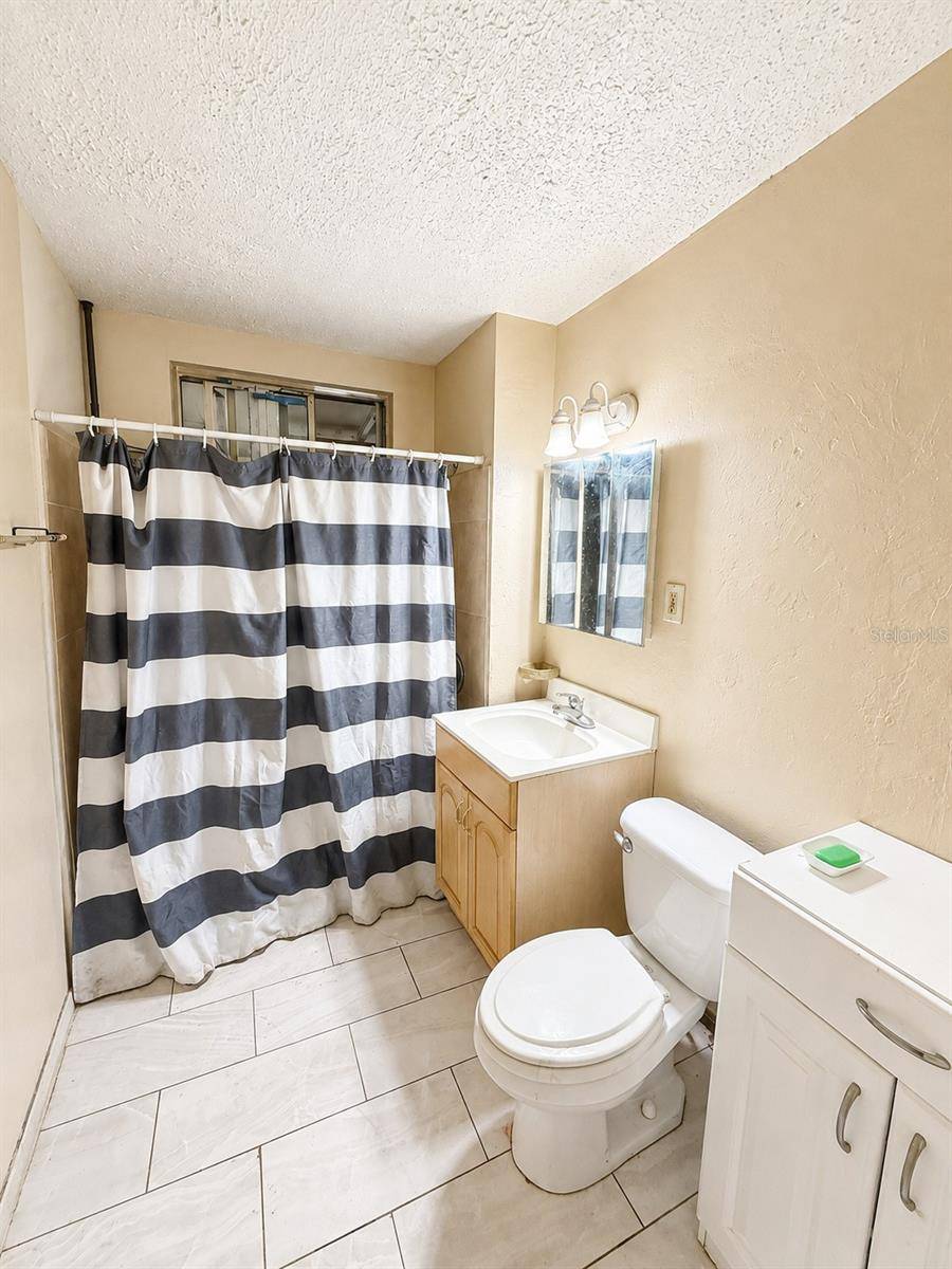 202 SHADY PL, Daytona Beach, FL 32114