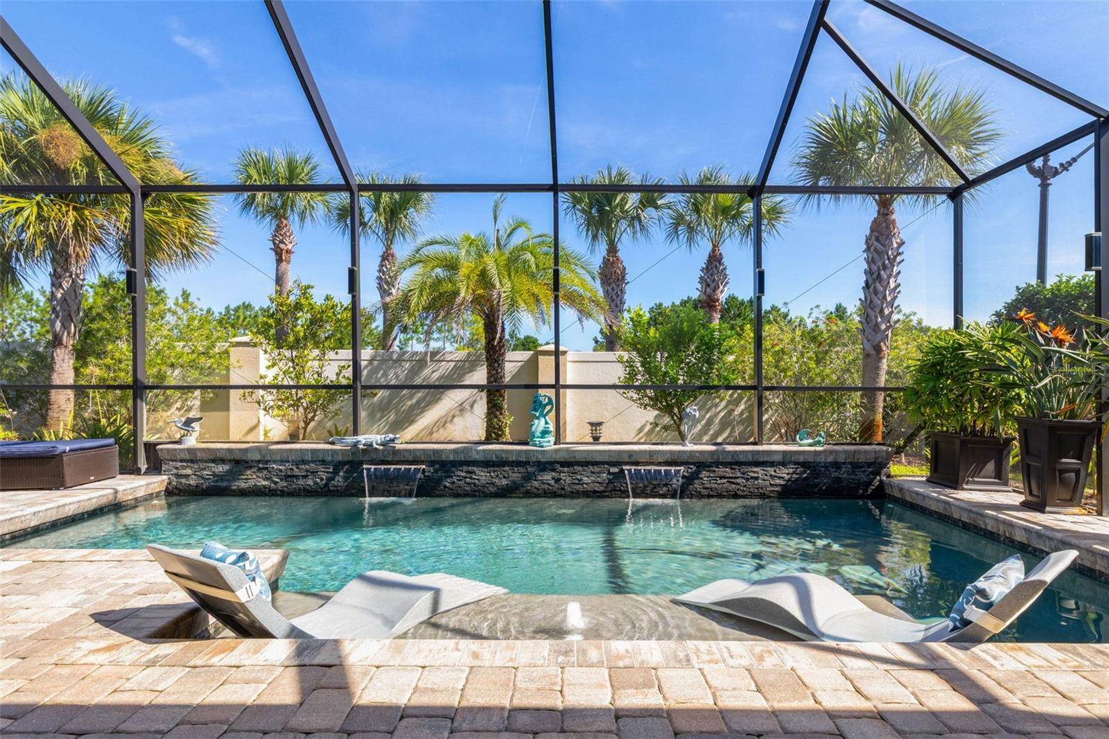 2 DEL PALMA DR, Palm Coast, FL 32137