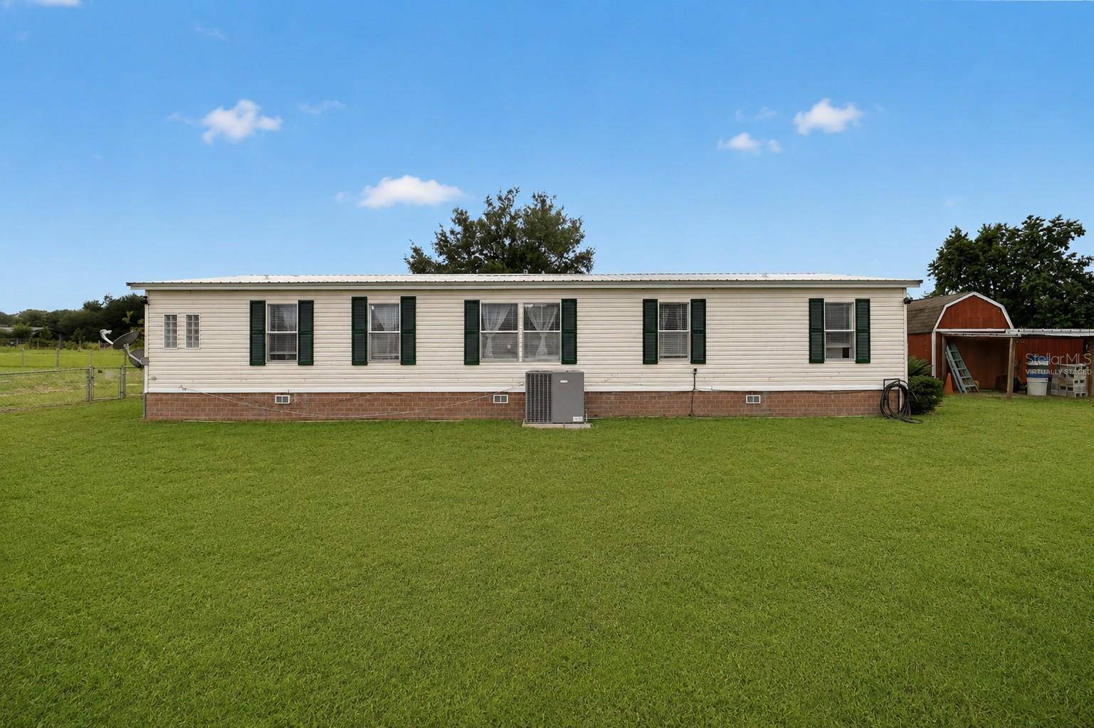 15355 SE 113TH STREET RD, Ocklawaha, FL 32179