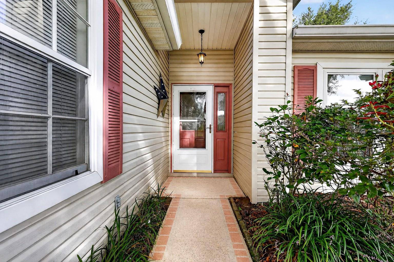 25333 RIVER CREST DR, Leesburg, FL 34748