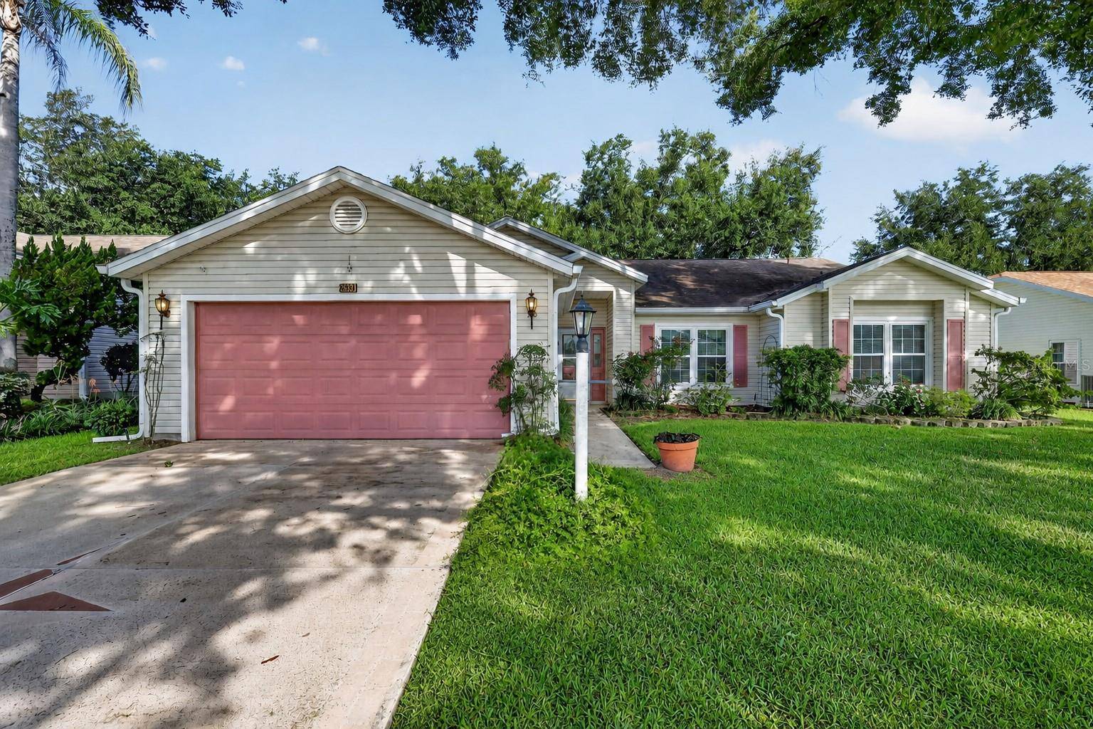25333 RIVER CREST DR, Leesburg, FL 34748