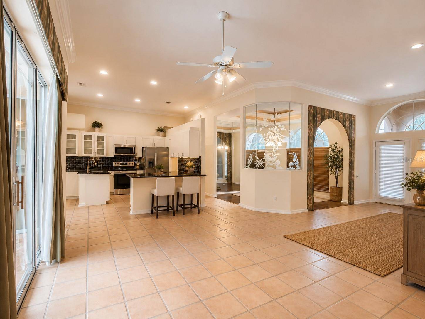 6468 NW FRIENDLY CIR, Port St Lucie, FL 34983