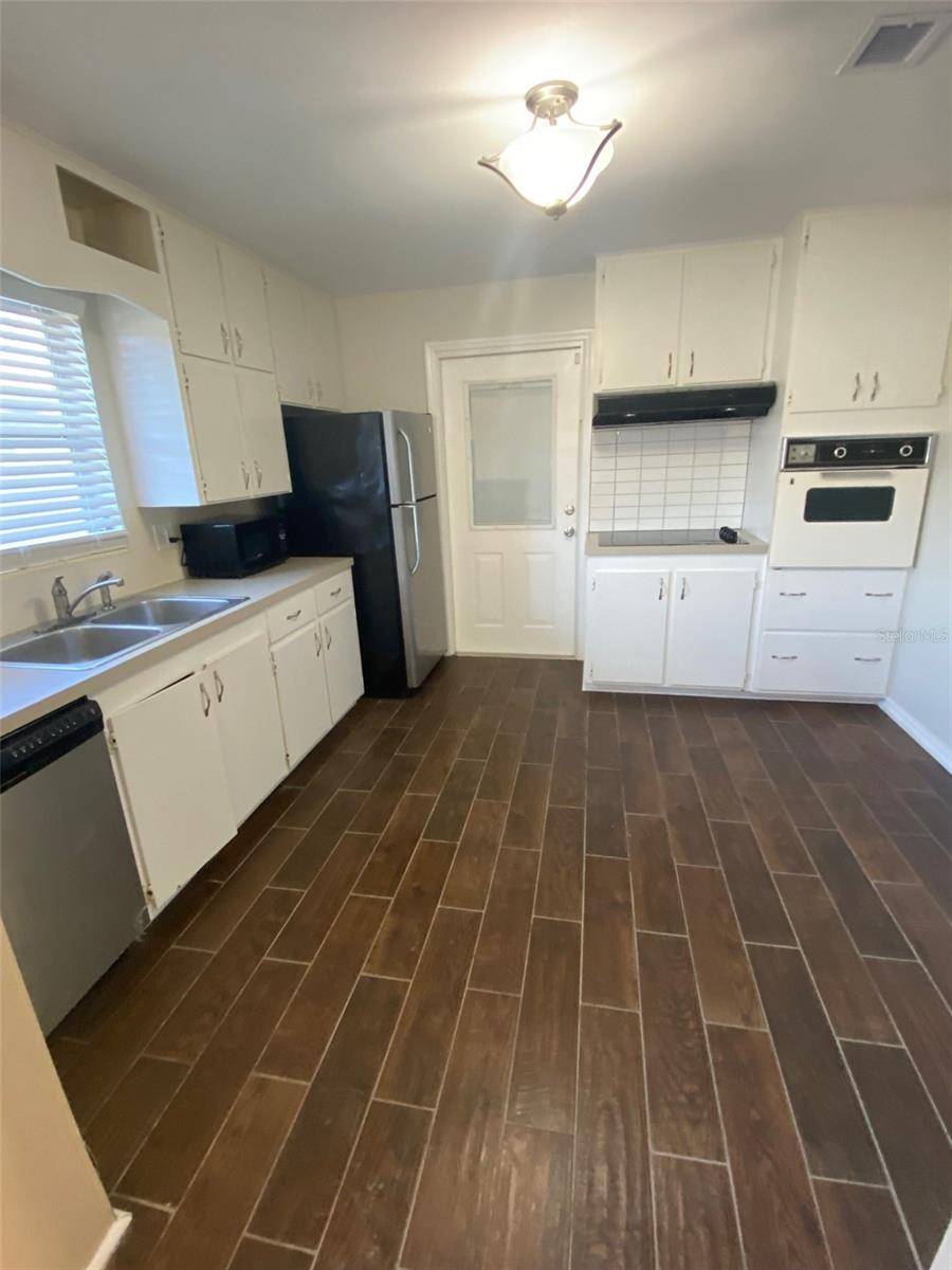 803 HASELTON ST, Eustis, FL 32726