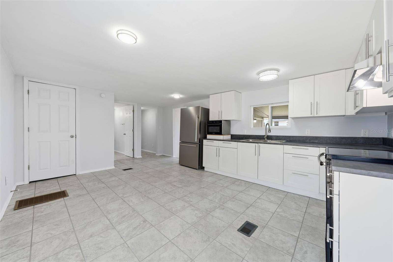 44945 2ND ST, Deland, FL 32720