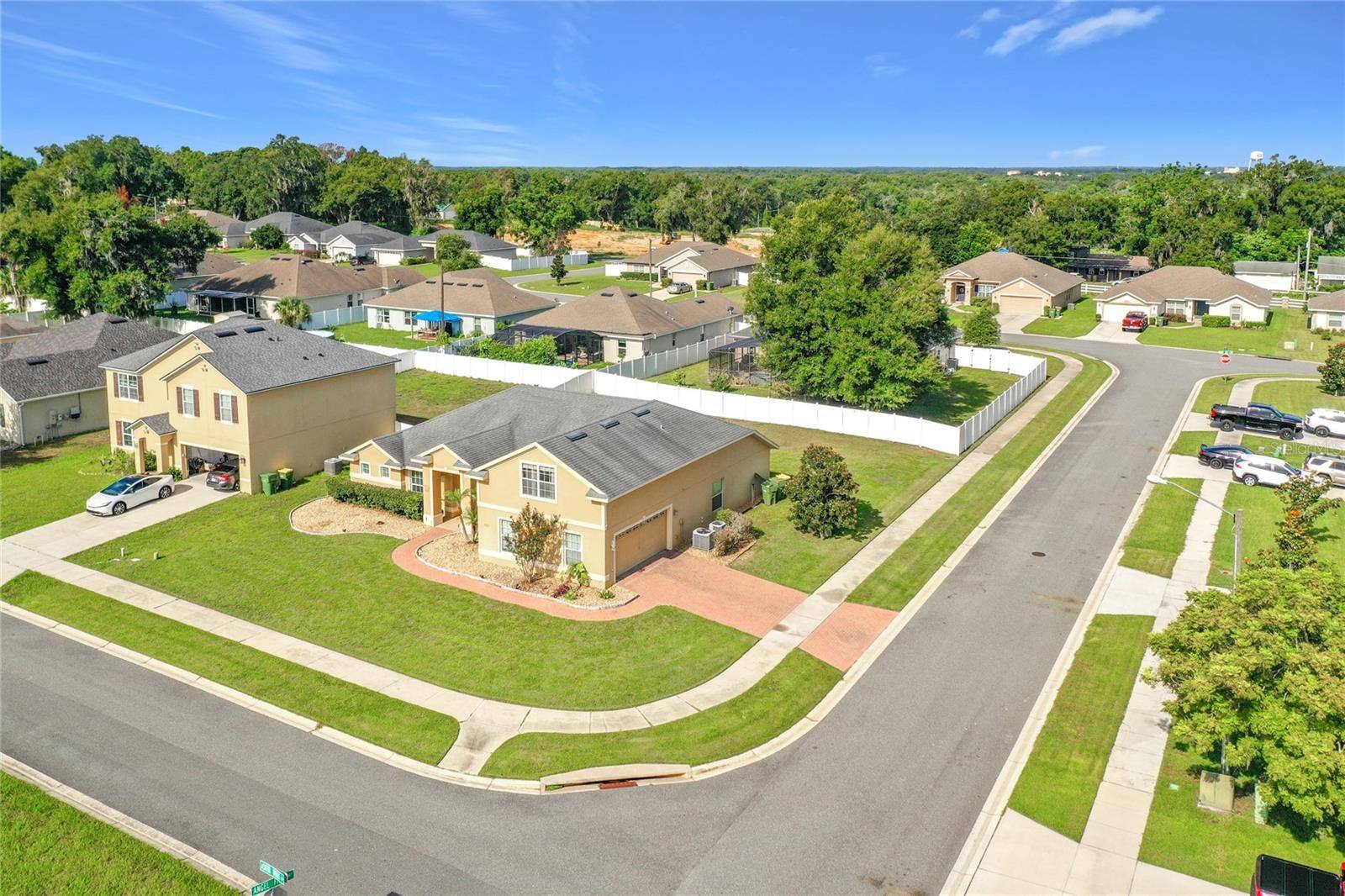 301 ASHTON WOODS LN, Leesburg, FL 34748