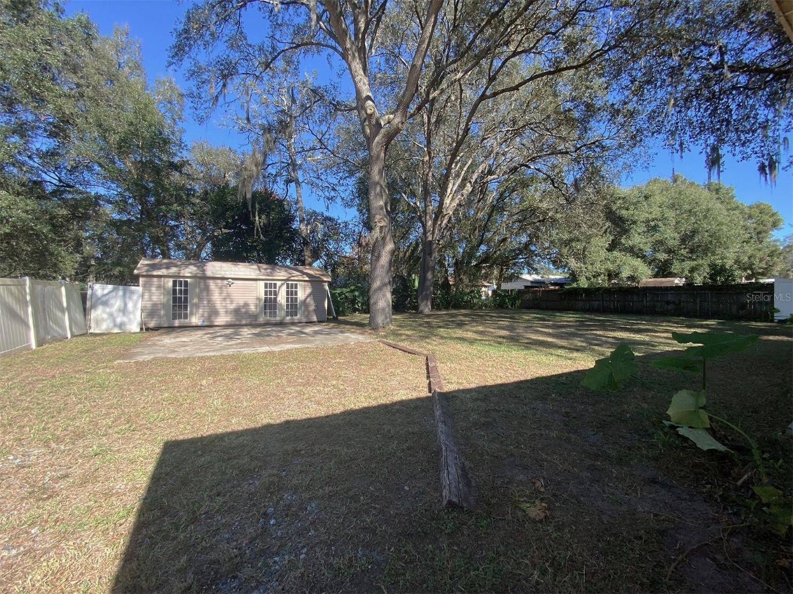 11585 SE 129TH LN, Ocklawaha, FL 32179