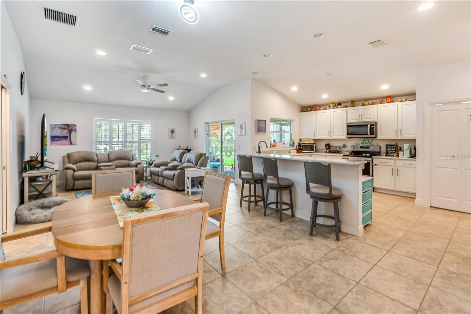10369 SILVER MAPLE AVE, Oxford, FL 34484