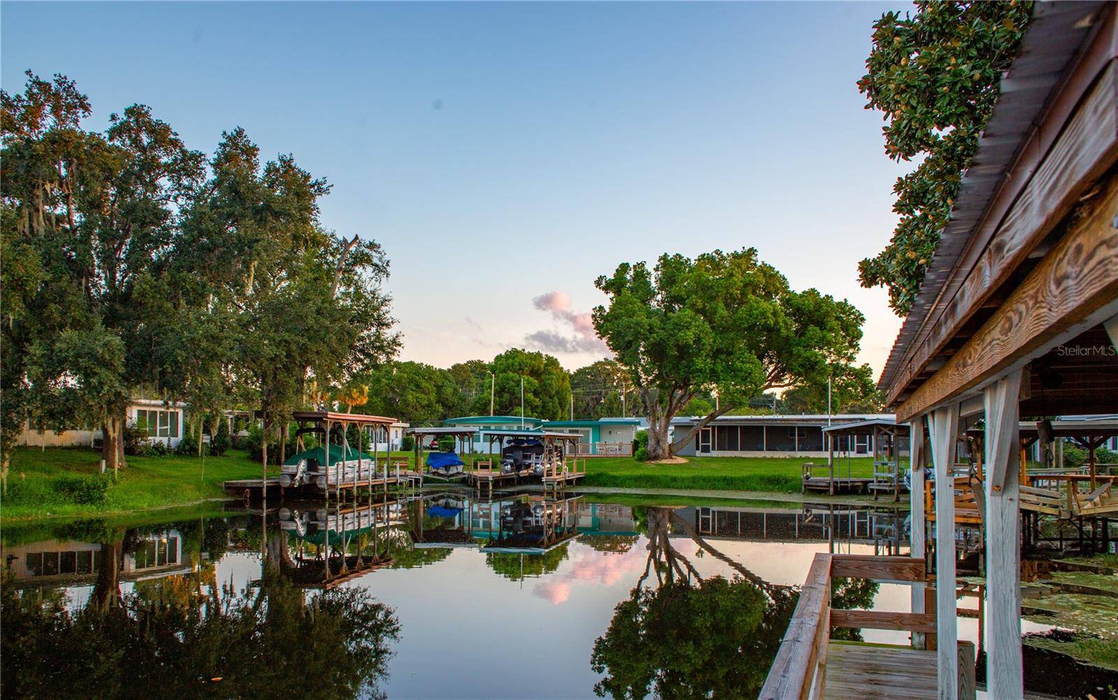 1021 HILLTOP RD, Tavares, FL 32778