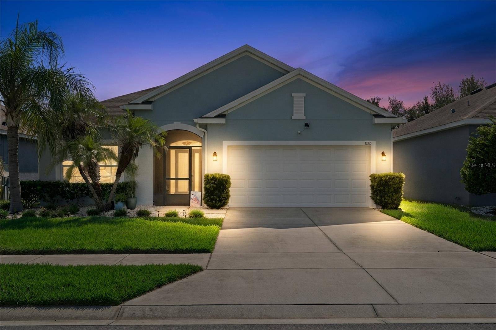 1120 WHITE WATER BAY DR, Groveland, FL 34736