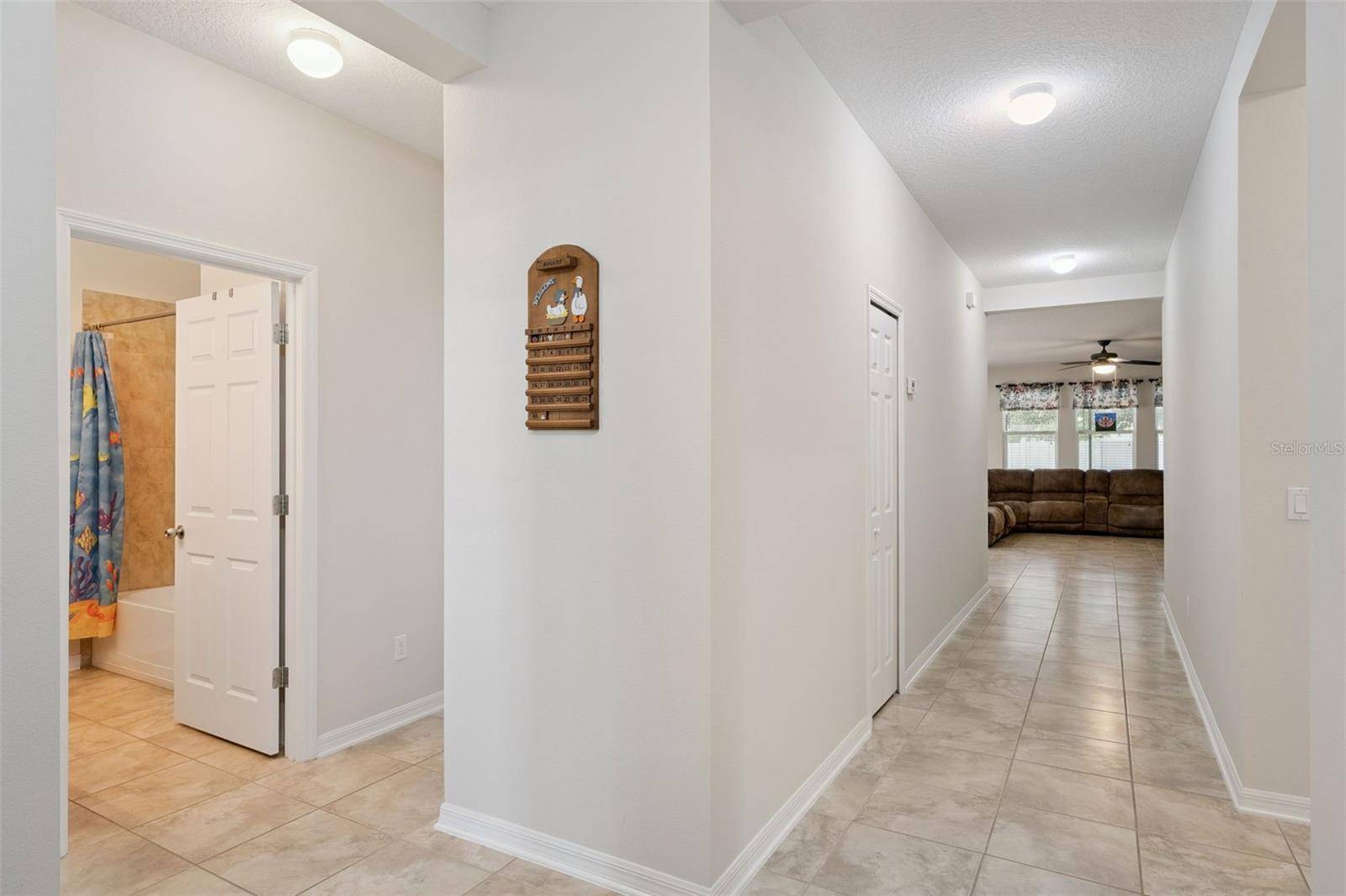 1120 WHITE WATER BAY DR, Groveland, FL 34736