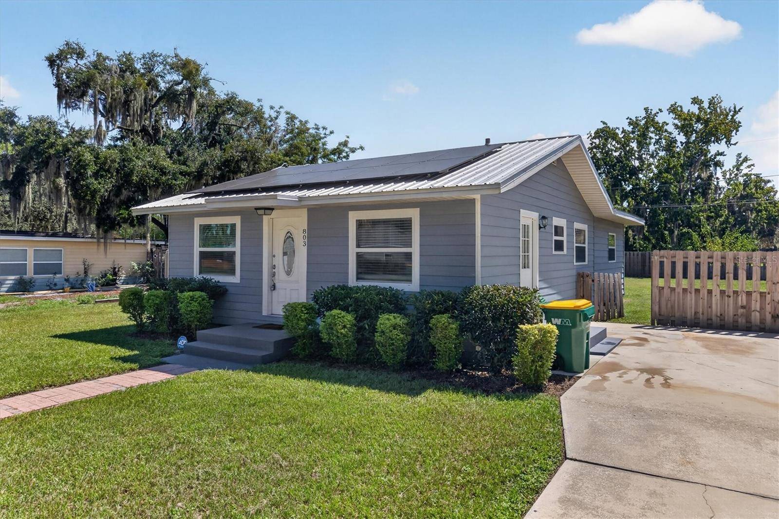 803 KING ST, Eustis, FL 32726