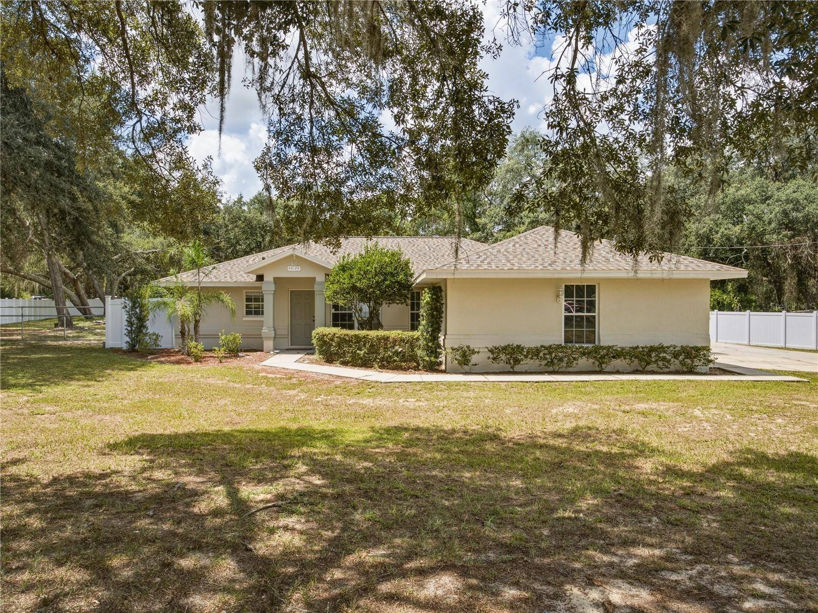40129 PALM ST, Lady Lake, FL 32159