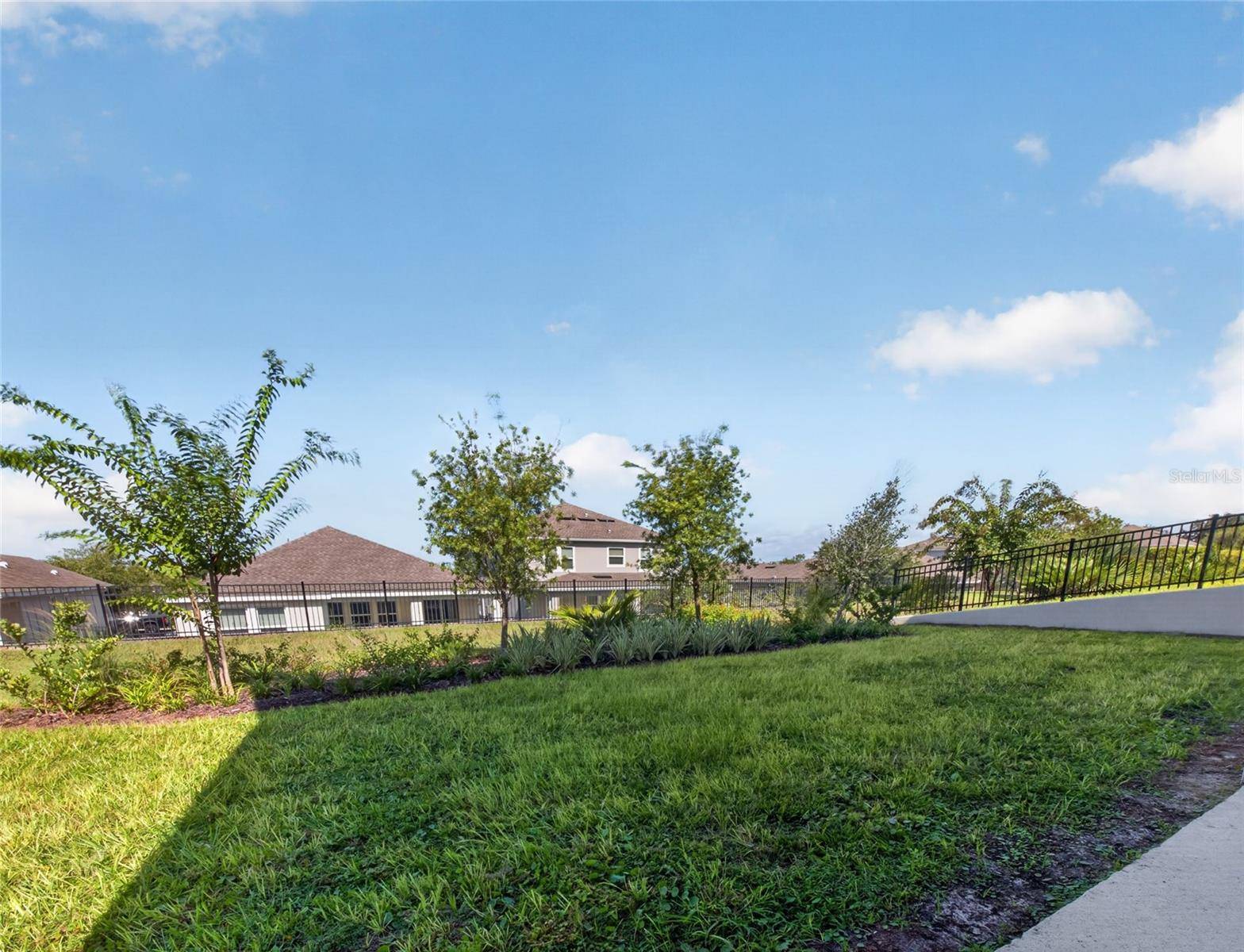 1283 DORA PARC LN, Mount Dora, FL 32757
