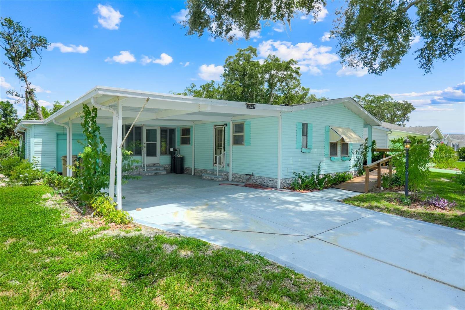 5047 EL DESTINO DR, Leesburg, FL 34748