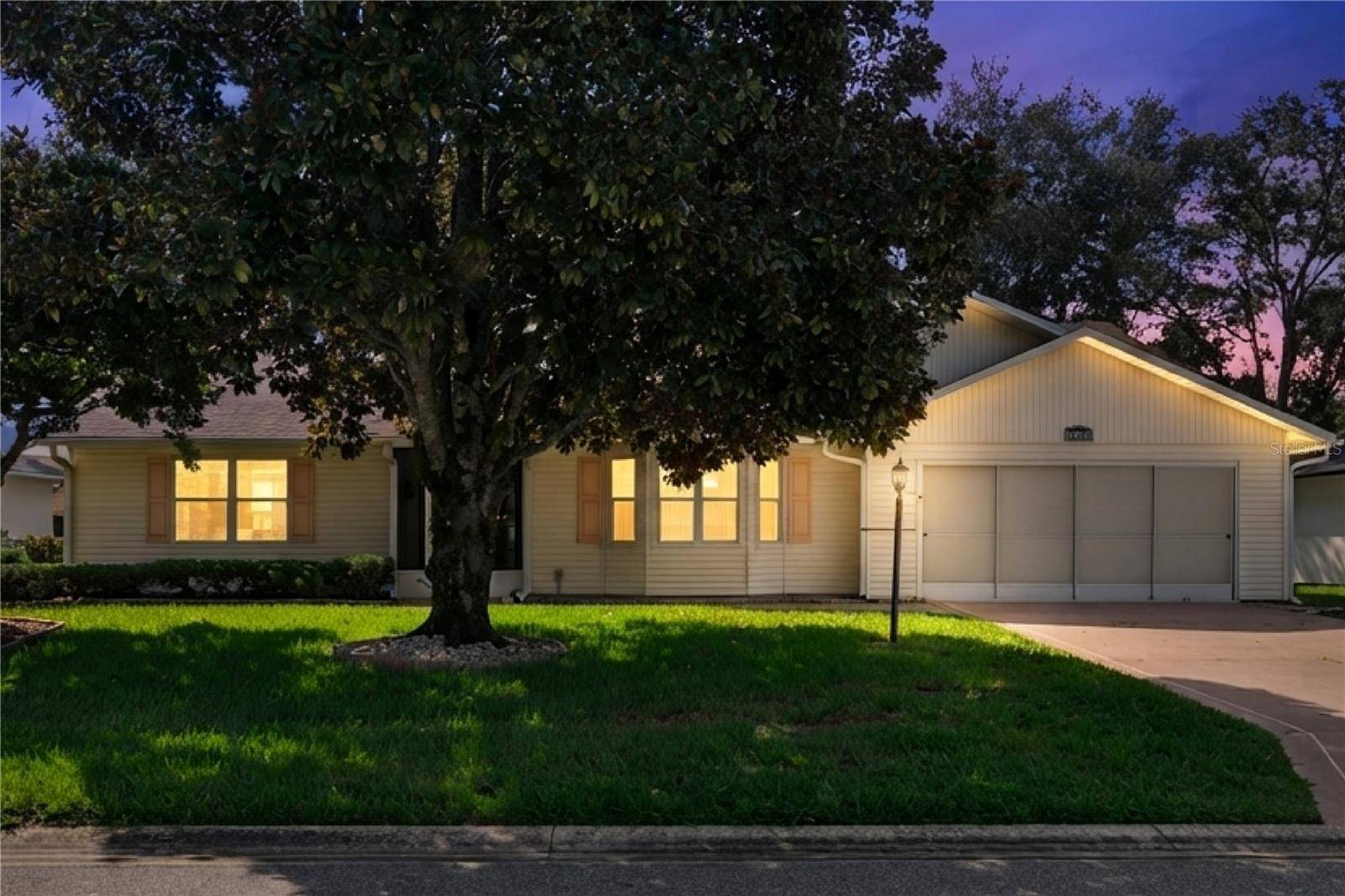 26744 RACQUET CIR, Leesburg, FL 34748