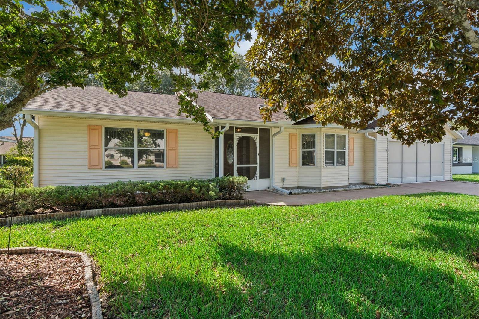 26744 RACQUET CIR, Leesburg, FL 34748