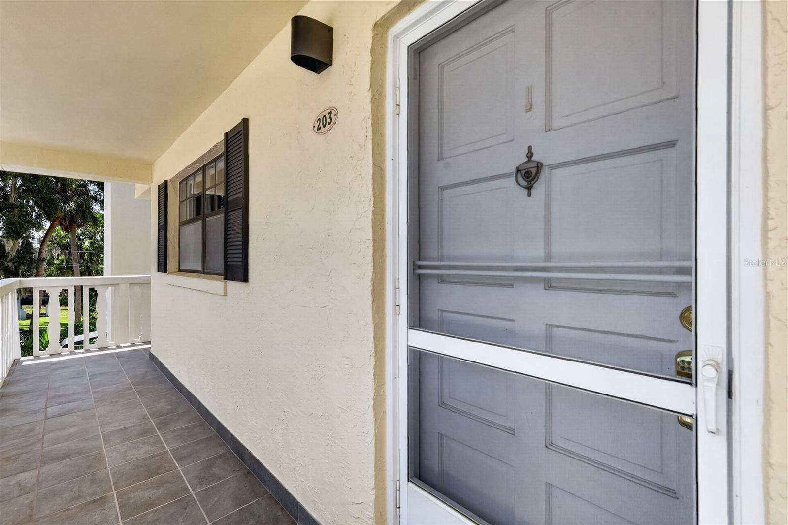 101 N GRANDVIEW ST #203, Mount Dora, FL 32757
