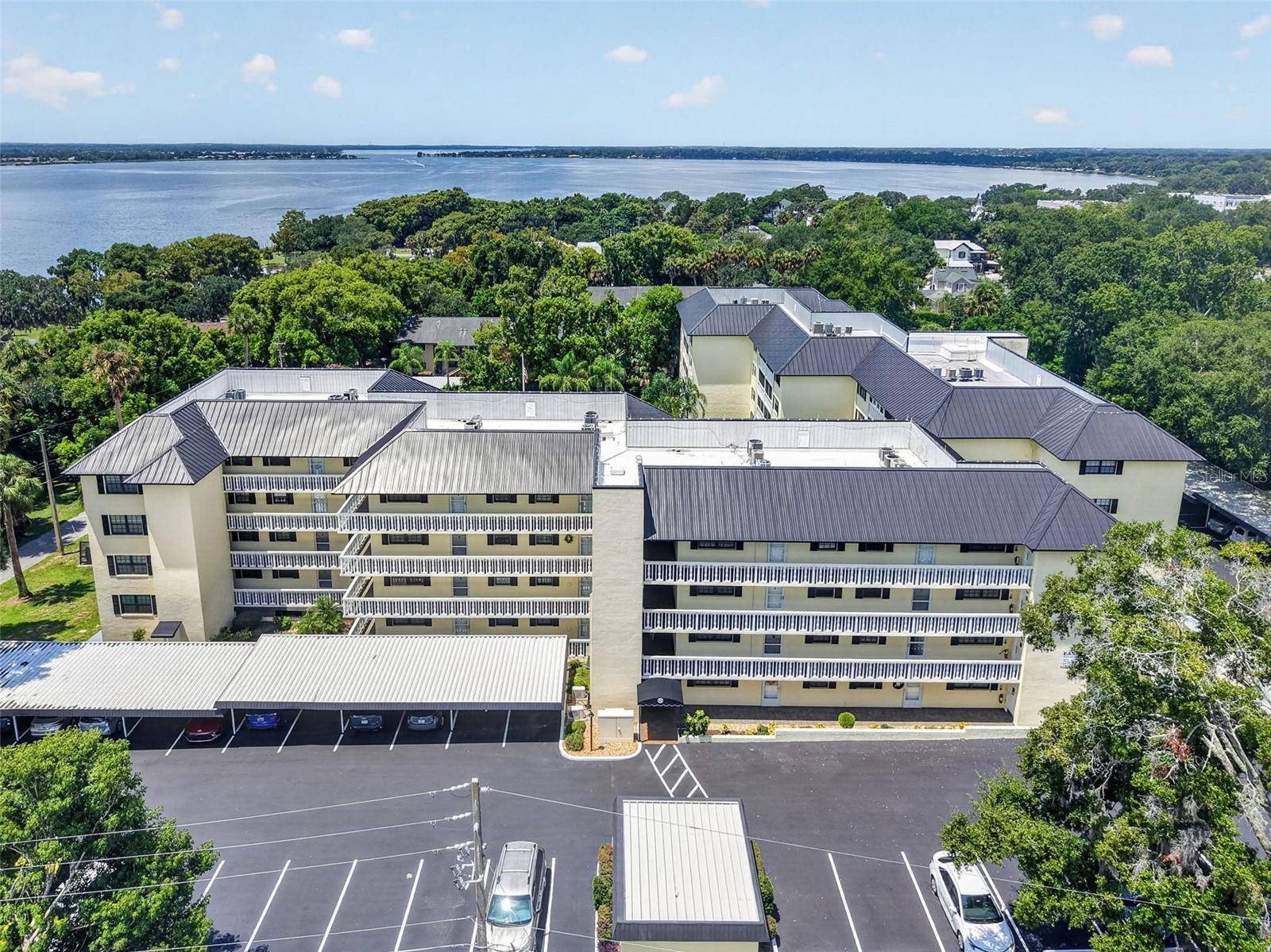 101 N GRANDVIEW ST #203, Mount Dora, FL 32757