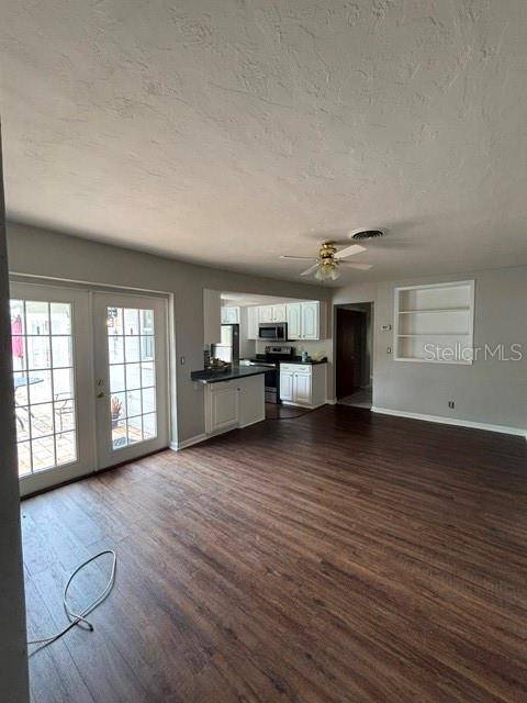 9039 BRIARWOOD DR, Seminole, FL 33772