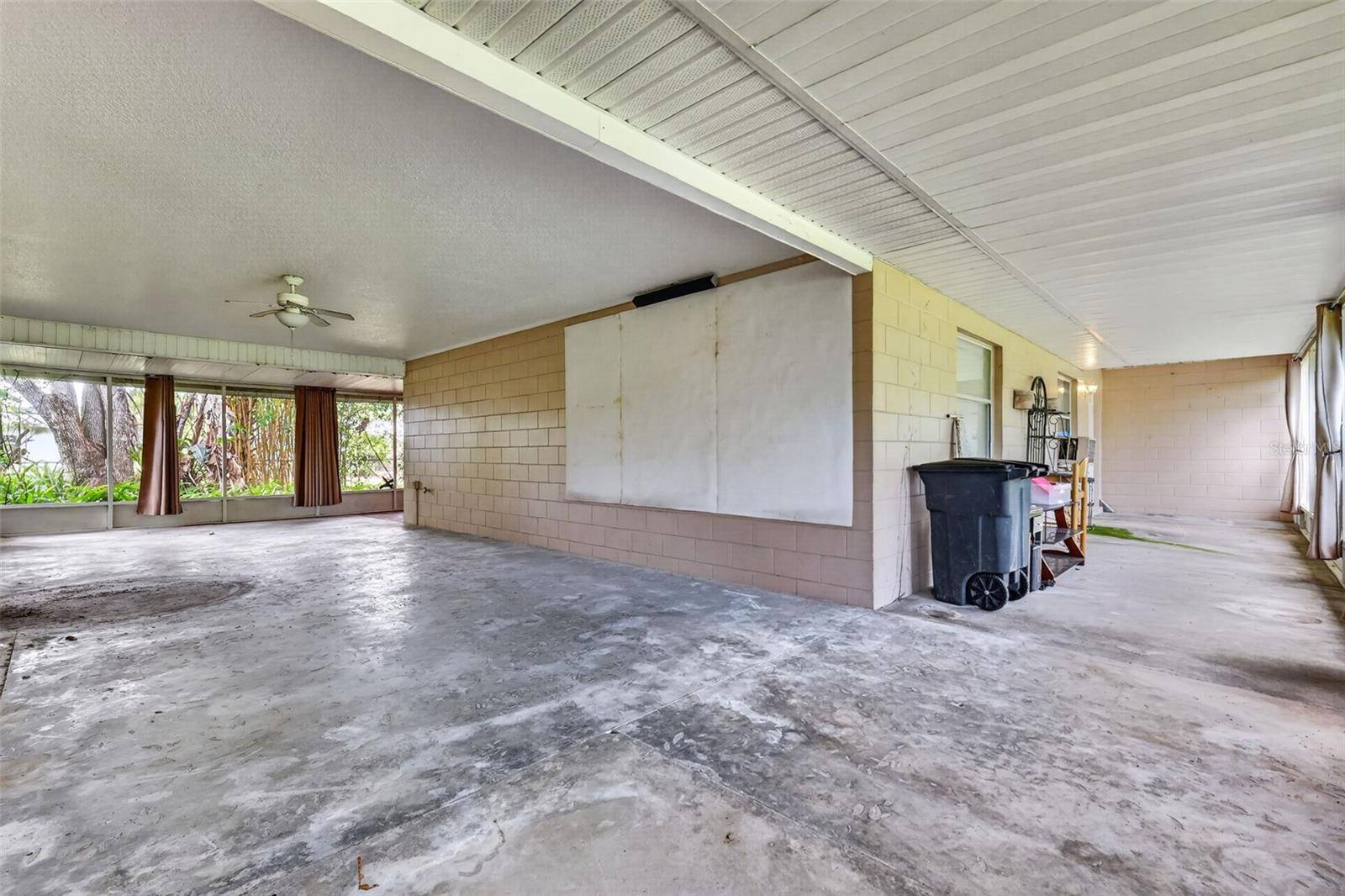 37320 BEACH DR, Umatilla, FL 32784