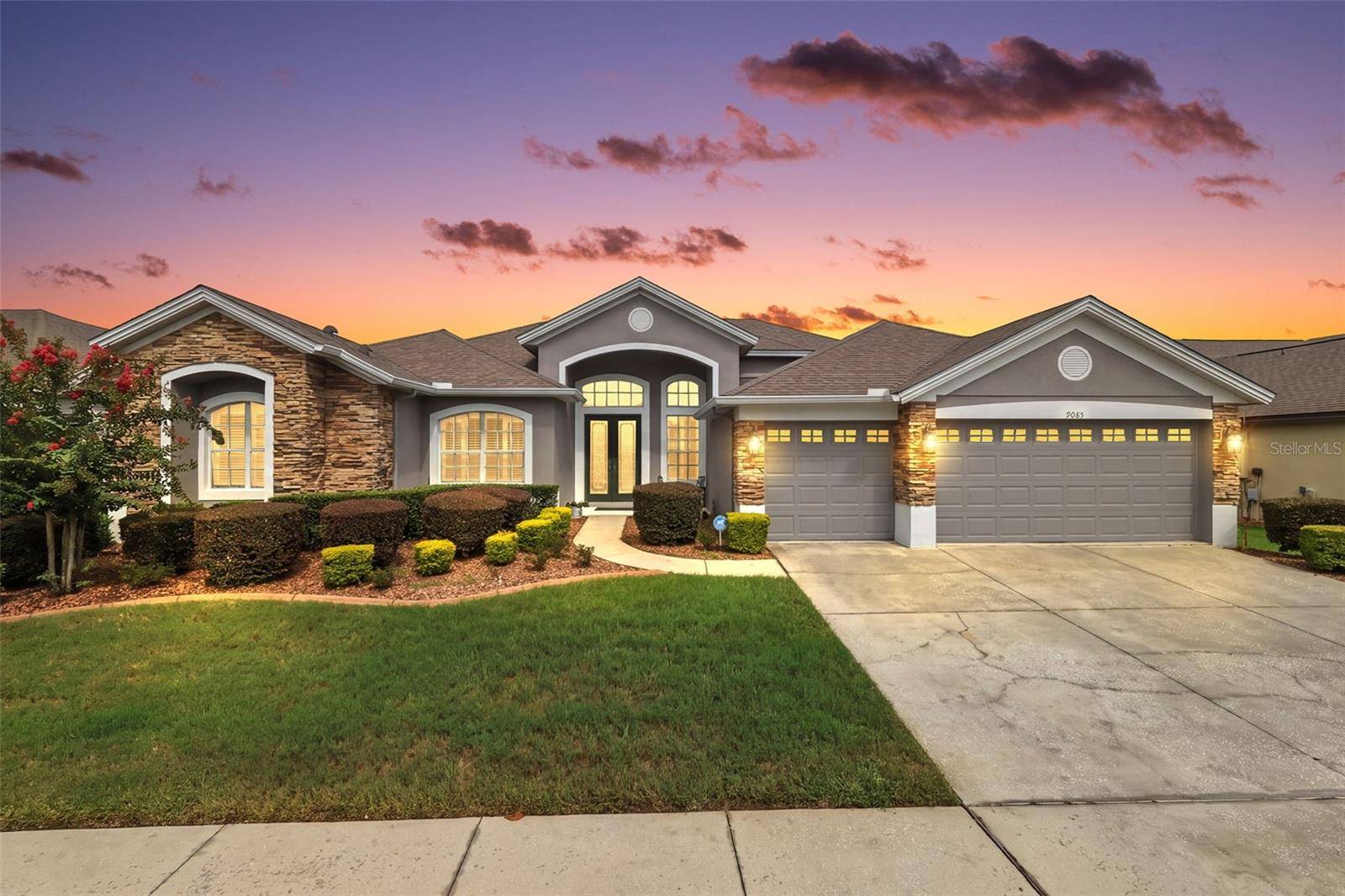 9085 LAUREL RIDGE DR, Mount Dora, FL 32757