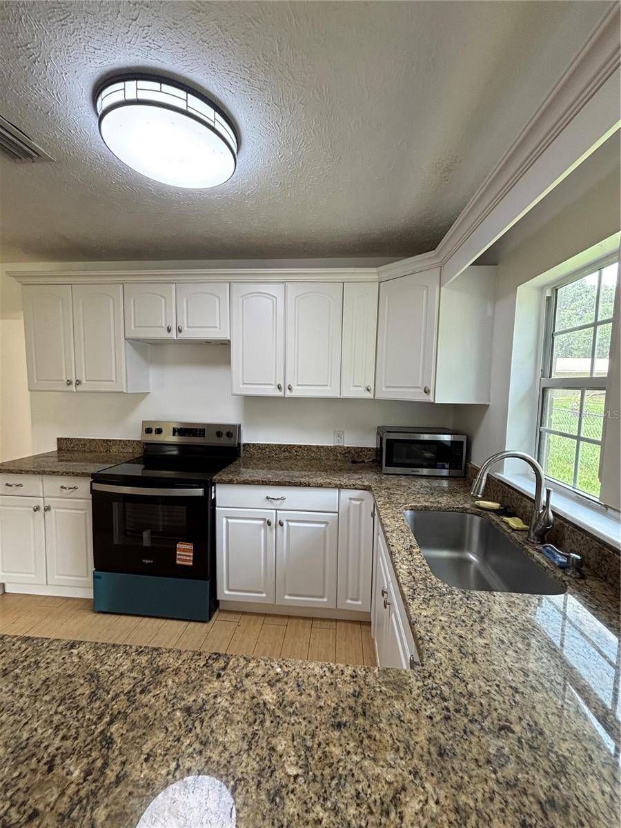 13381 SE 106TH CT, Ocklawaha, FL 32179