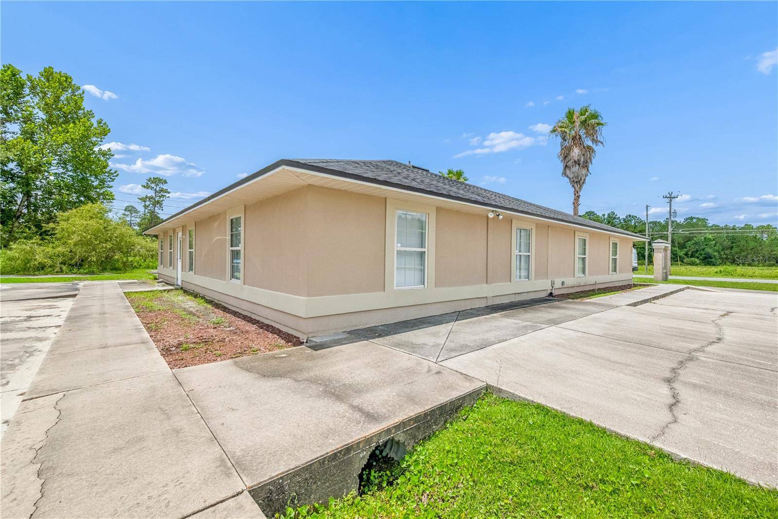 885 SW SISTERS WELCOME RD, Lake City, FL 32025